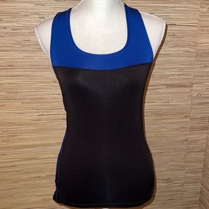 One size active wear workout tank blue & black fit in. EUC!